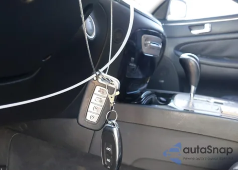 2012 Hyundai Genesis 4.6 z USA, uszkodzony, nr VIN KMHGC4DF4CU166106